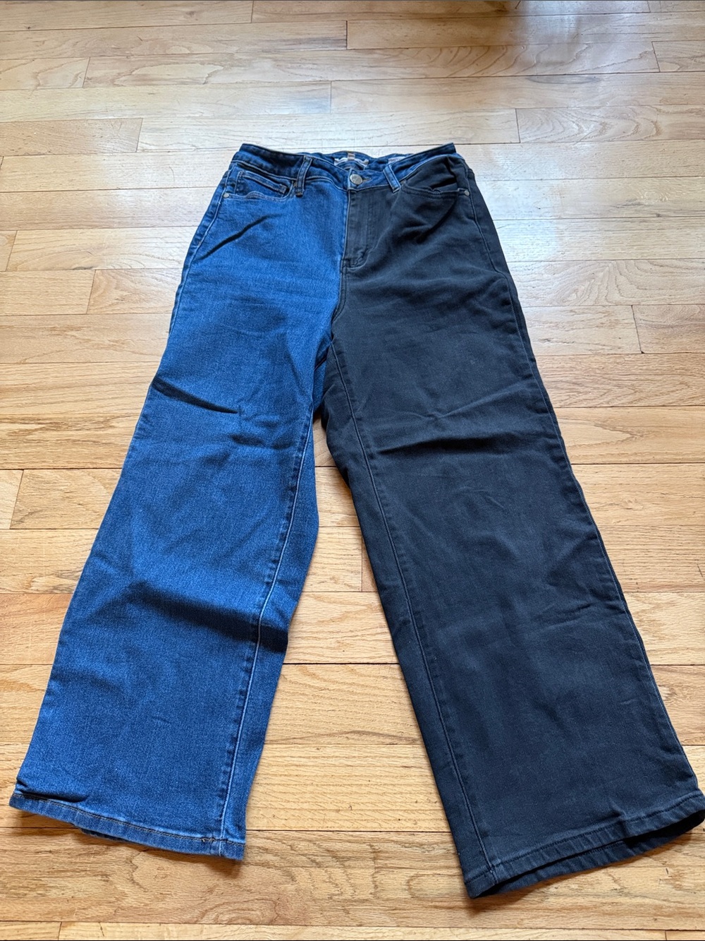 Two-Tone Wide Leg Jeans - Blue & Black